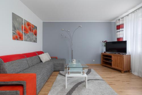 Szczecin Central Apartment by BookingHost