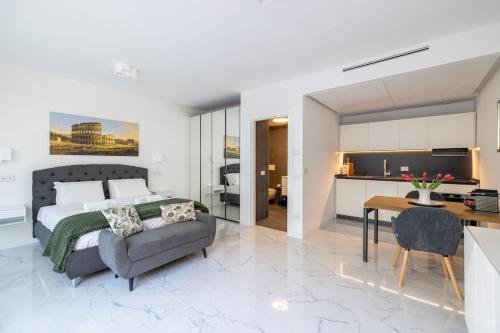 Colosseum Luxury House