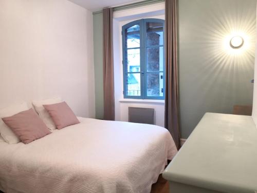 Appartement calme 4 à 5 personnes Saint Malo Intra Muros 5 mns plages