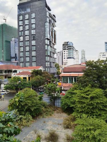 הבניין של האכסניה