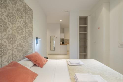 Chic & Comfortable Apartment, Private Terrace photo 15