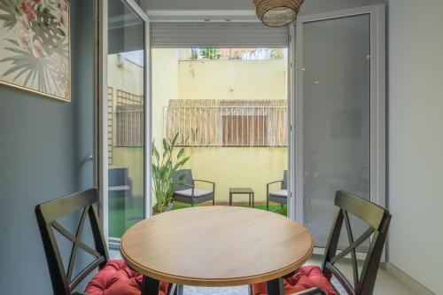 Chic & Comfortable Apartment, Private Terrace photo 19