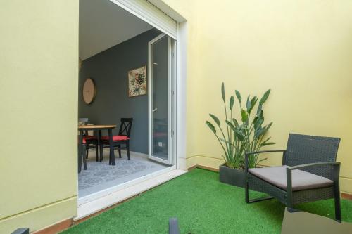 Chic & Comfortable Apartment, Private Terrace photo 22