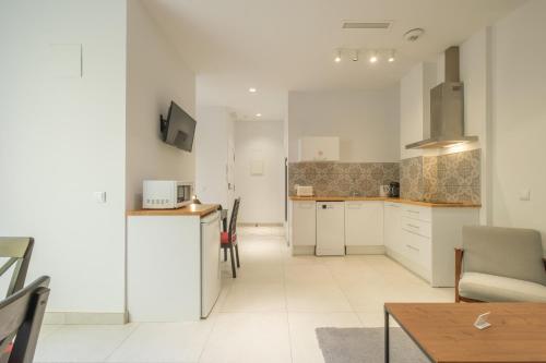 Chic & Comfortable Apartment, Private Terrace photo 24