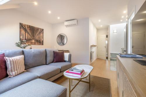 Charming Attic with Terrace in Las Letras