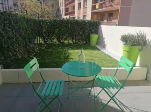 Studio calme avec jardin centre ville