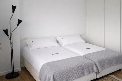 Zumalakarregi-Vista espectacular,piscina,tenis,playa by Egona