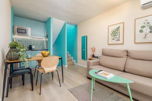Beachfront Tiffany Design Apartment