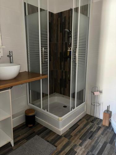 Cosy T2 - Interieur des remparts du Viel Avignon