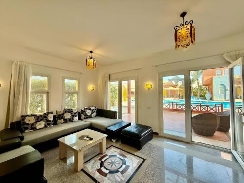 Stunning Pool and Sea View Villa, Al Dora Resort, Hurghada