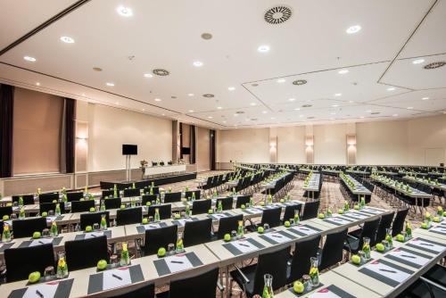 Crowne Plaza Berlin City Centre Ku'damm by IHG photo 104