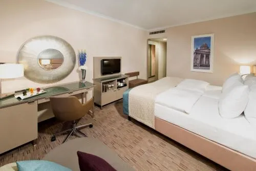 Crowne Plaza Berlin City Centre Ku'damm by IHG photo 6