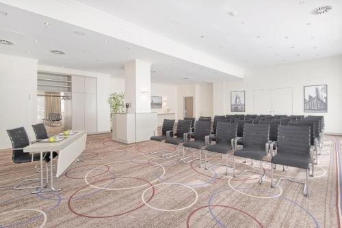Crowne Plaza Berlin City Centre Ku'damm by IHG photo 95