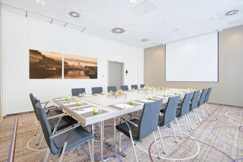Crowne Plaza Berlin City Centre Ku'damm by IHG photo 106