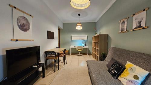 Walk Everywhere - Peaceful, Lovely, 1st floor, flat near Agias Sofia Church