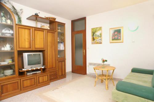Apartment Novalja 212a