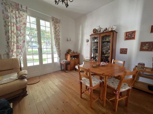 Charmante maison aux Abatilles : 2 chambres, jardin près de la plage