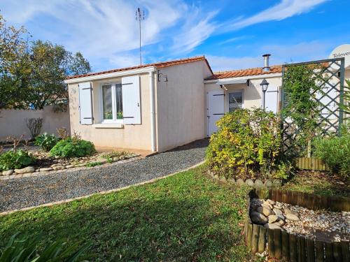 Maison confortable avec véranda et jardin, 4 pers, animaux sur demande - FR-1-476-88