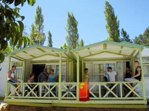 Chalet 4 Chambres Pour 8 Personnes - API-1-52-1869