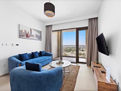 Chic & Classic 1BDR In Downtown Views-14
