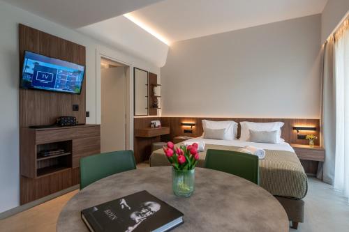CENTRO Suites