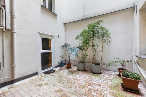 Parisian Nest I Stone Walls & Authentic Charm
