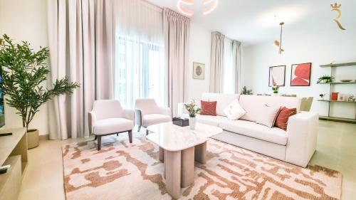 Golfside 2BR-M Oasis - Green Elegant Luxe Retreat