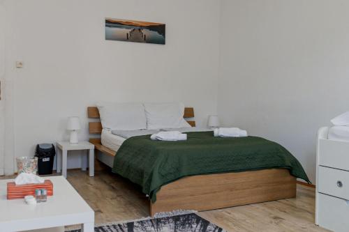 Relaxing Private Rooms Near the Danube River & Millennium City