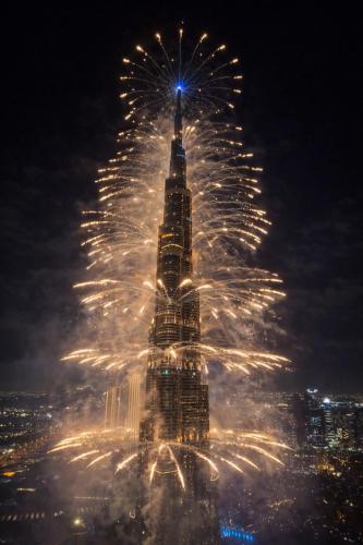 Private Room in Spacious Luxury Burj Vista Apartment with Direct Burj Khalifa View