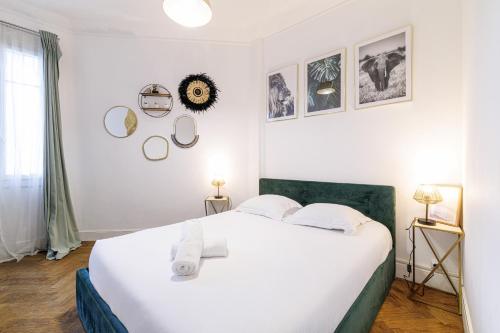 Large 2 Bdr City Center close to Train Station