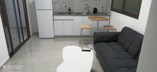 המקום של אתי ולילך 2