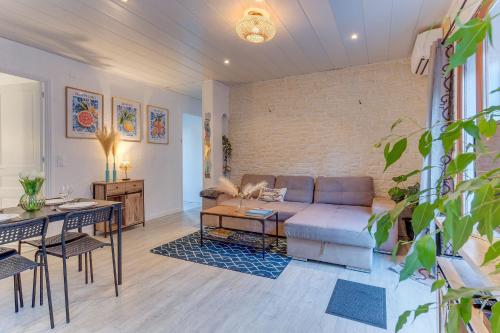 LE CYRNOS AP4499 By Riviera Holiday Homes
