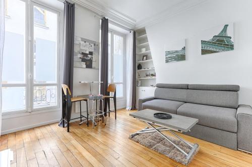 Sentier Historical Center Charming Apartment