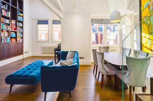 Gallery image of Grand Residence - Mayfair - Luxe - Central London in London