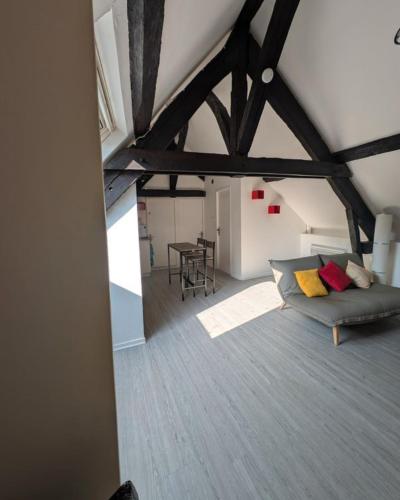 Appartement 2 chambres avec salon et cuisine ouverte à Châteaubriant Confort et centralité