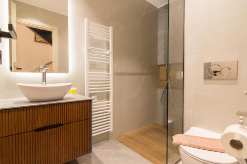 The Elegant Apartment In Pagrati