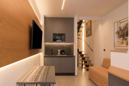 The Elegant Apartment In Pagrati