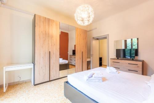 I-Host Spacious 2BR near City Center
