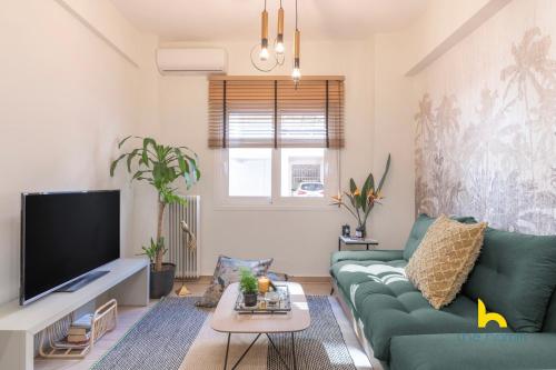 The Urban Jungle Escape Corner APT Near Acropolis