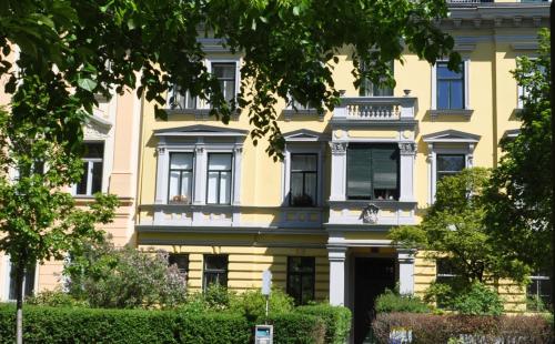 Ferienwohnung im Univiertel mit Garten