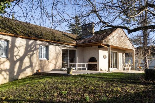 Maison du noyer - proxi forêt - piano et jardin