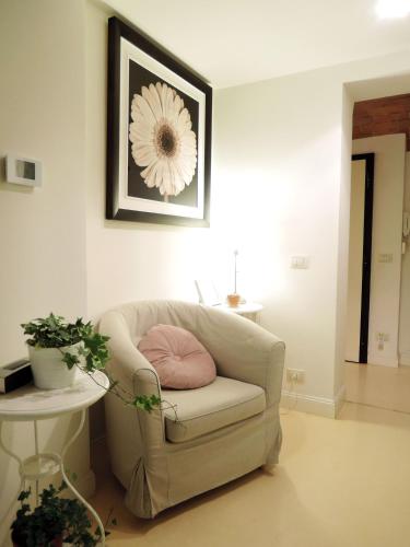 Cozy & Charming Florentine Hideaway