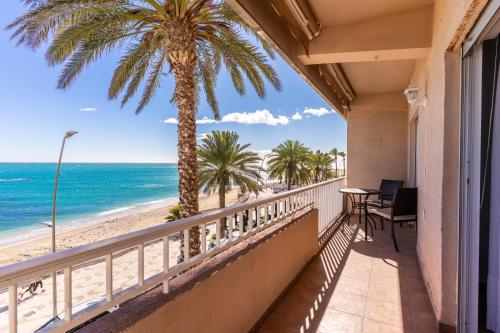 Casa Navío - Apartamento en Primera Línea de Playa, Garrucha