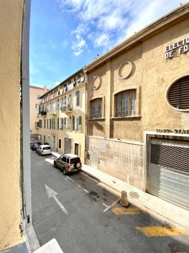Small Duplex - Downtown - Close to Beaches