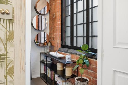 City Penthouse with 3 floors , Super King Bed , with secret garden photo 38