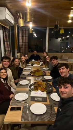 Gosti u objektu Raqeem Hotel