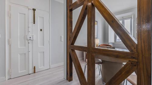 Príncipe Real Charm Apartment by LovelyStay