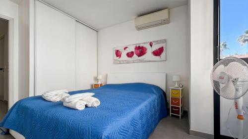 Modern 2 Bd Next To Rue Dantibes
