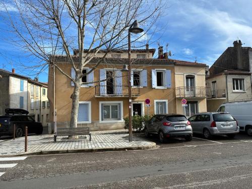 Spacious house in the center of Quillan