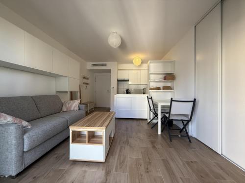 Villa Alexandra, Juan-les-pins, studio avec Clim, parking